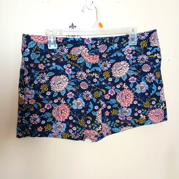 Loft Shorts Size 10 Floral Print - Picture 1 of 5